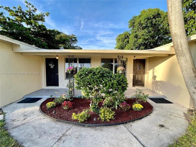Building Photo - 2 bedroom in Hallandale FL 33009