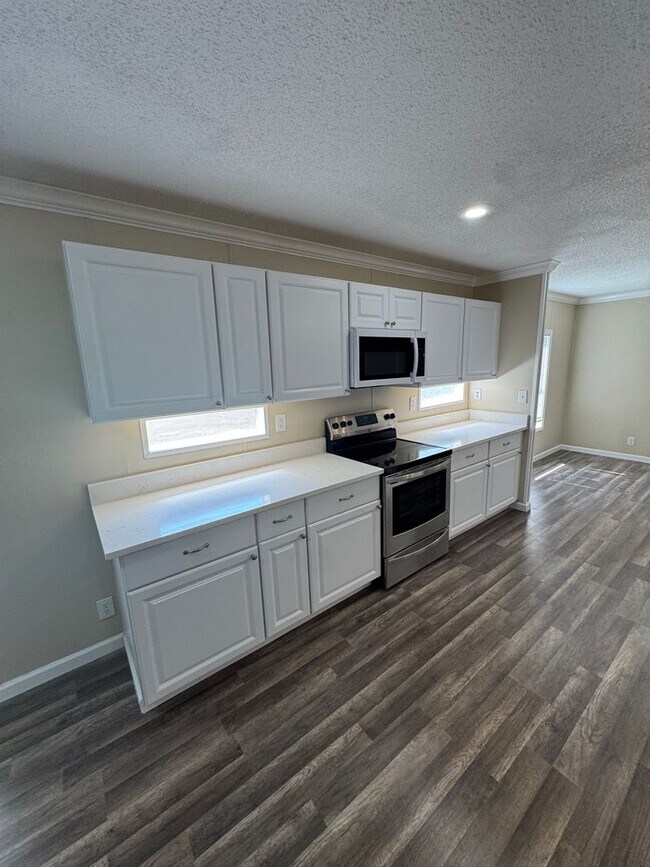 Building Photo - Navarre Home for rent!