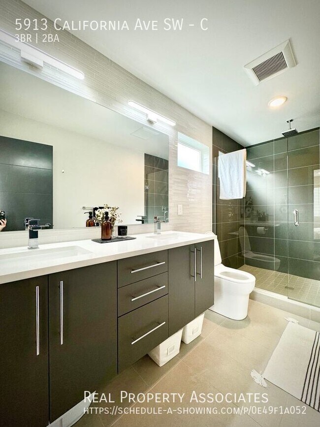 Building Photo - 5913 California Ave SW