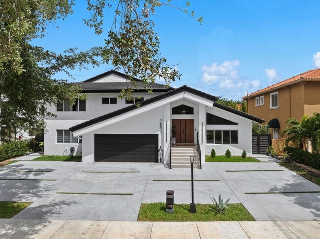 Building Photo - 16811 NW 83rd Ave