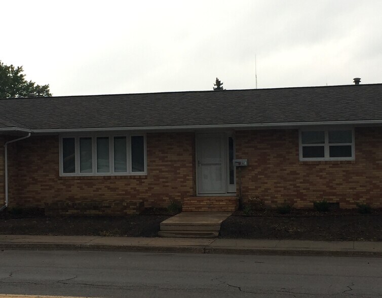 Building Photo - 521 6th Avenue Northeast