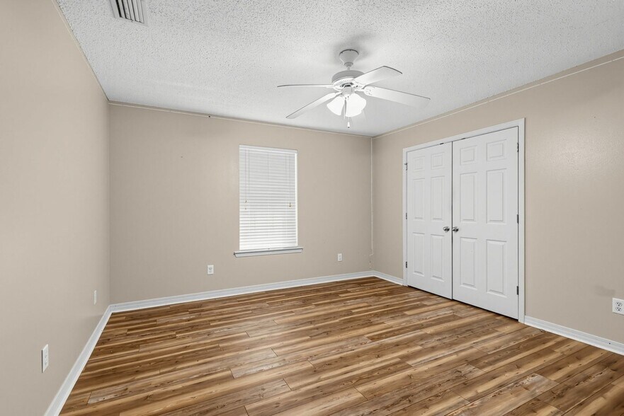Building Photo - 1387 Hunters Ridge Dr W
