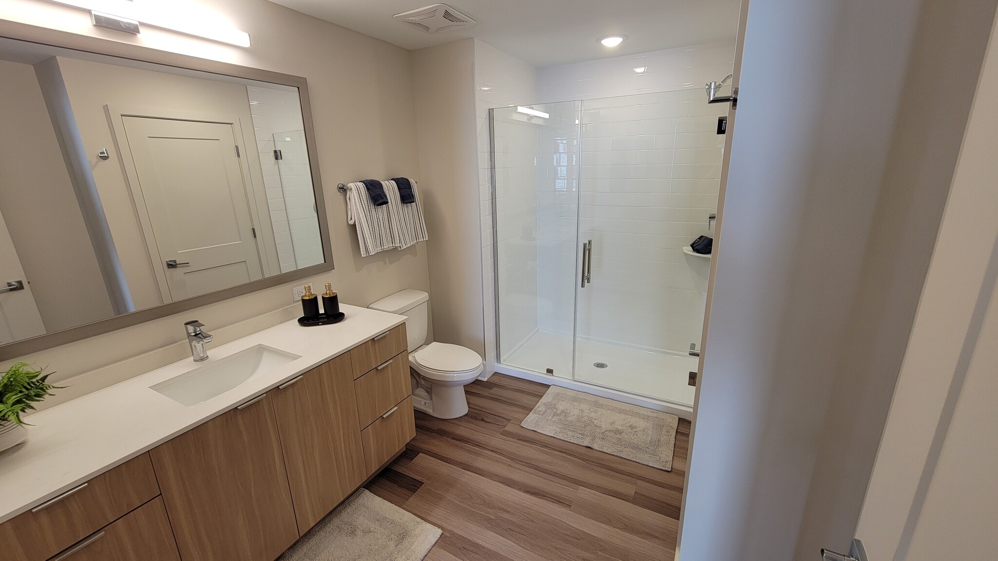 Building Photo - 6840 SW 28th Ter