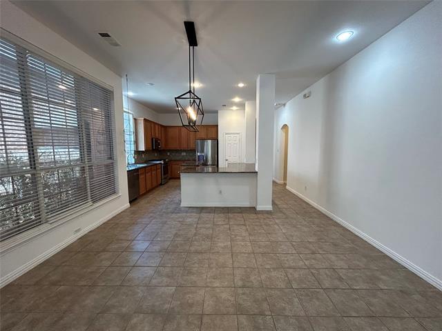 Building Photo - 4840 Van Zandt Dr