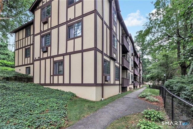 Building Photo - 125 Warner Hill Rd