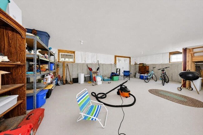 Building Photo - 62 Gilson Rd