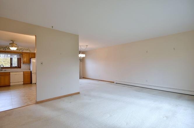 Building Photo - 5528 W 103rd St