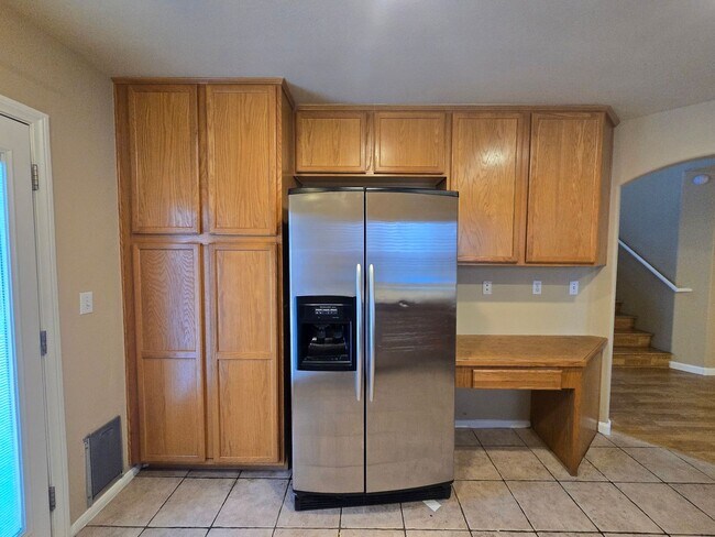 Building Photo - 816 Bow Creek Ln