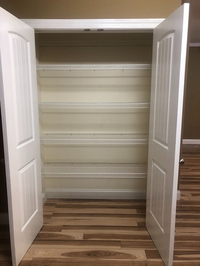 Building Photo - Luxury Condo for Rent