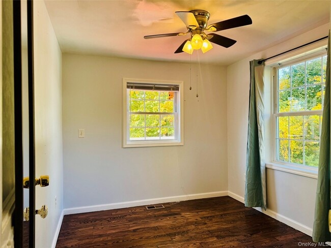 Building Photo - 20 Sylvan Trail
