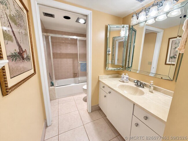 Building Photo - 3305 Aruba Way