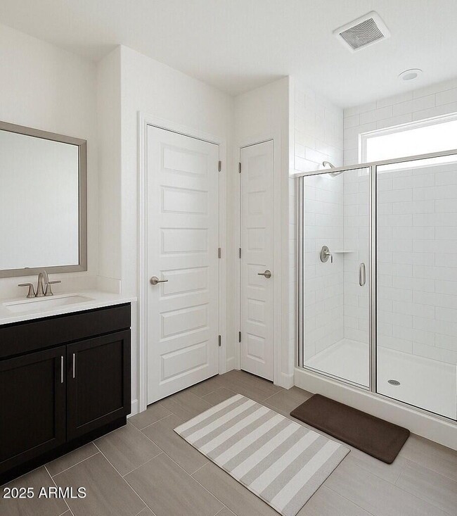 Building Photo - 2516 E King Bird Dr