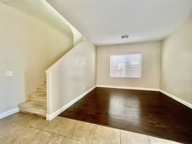 Building Photo - SPACIOUS 3 BEDROOM + LOFT | SILVERSTONE RANCH | GILCREASE ORCHARD VIEWS