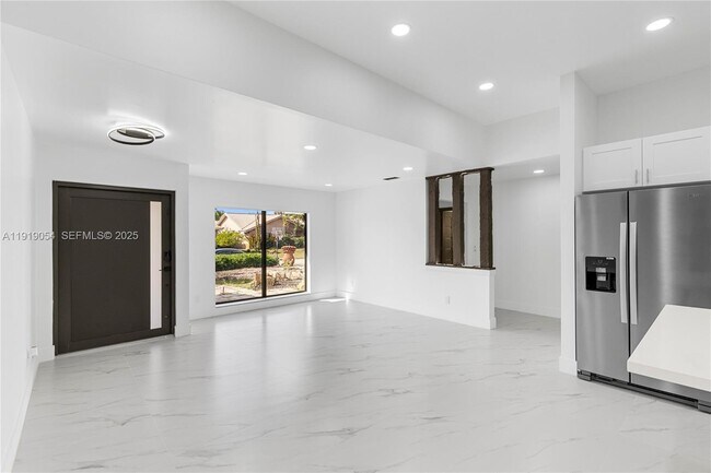 Building Photo - 2149 NW 85th Ln