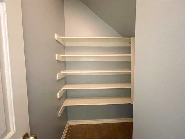 Building Photo - 16854 Carrollton Creek Ln