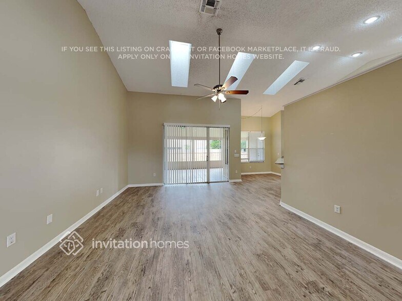 Building Photo - 12540 Pica St