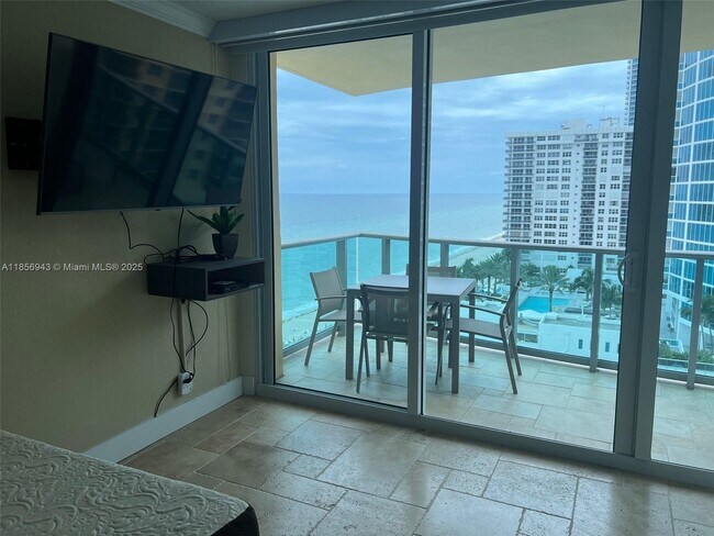 Building Photo - 2501 S Ocean Dr