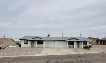 Building Photo - SOMB3171