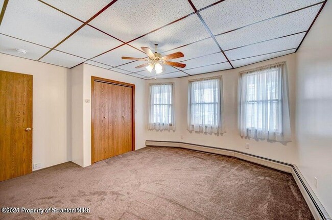 Building Photo - 1605 Washburn St