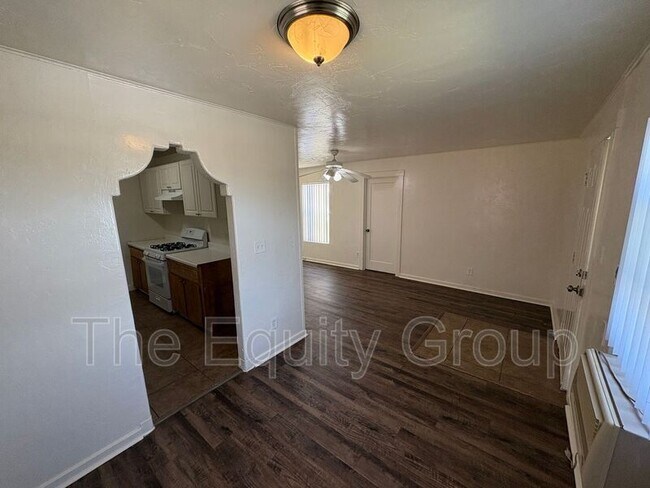 Building Photo - 829 Washington St