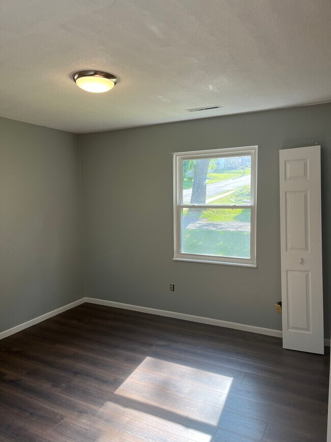 Building Photo - 460 Grant St