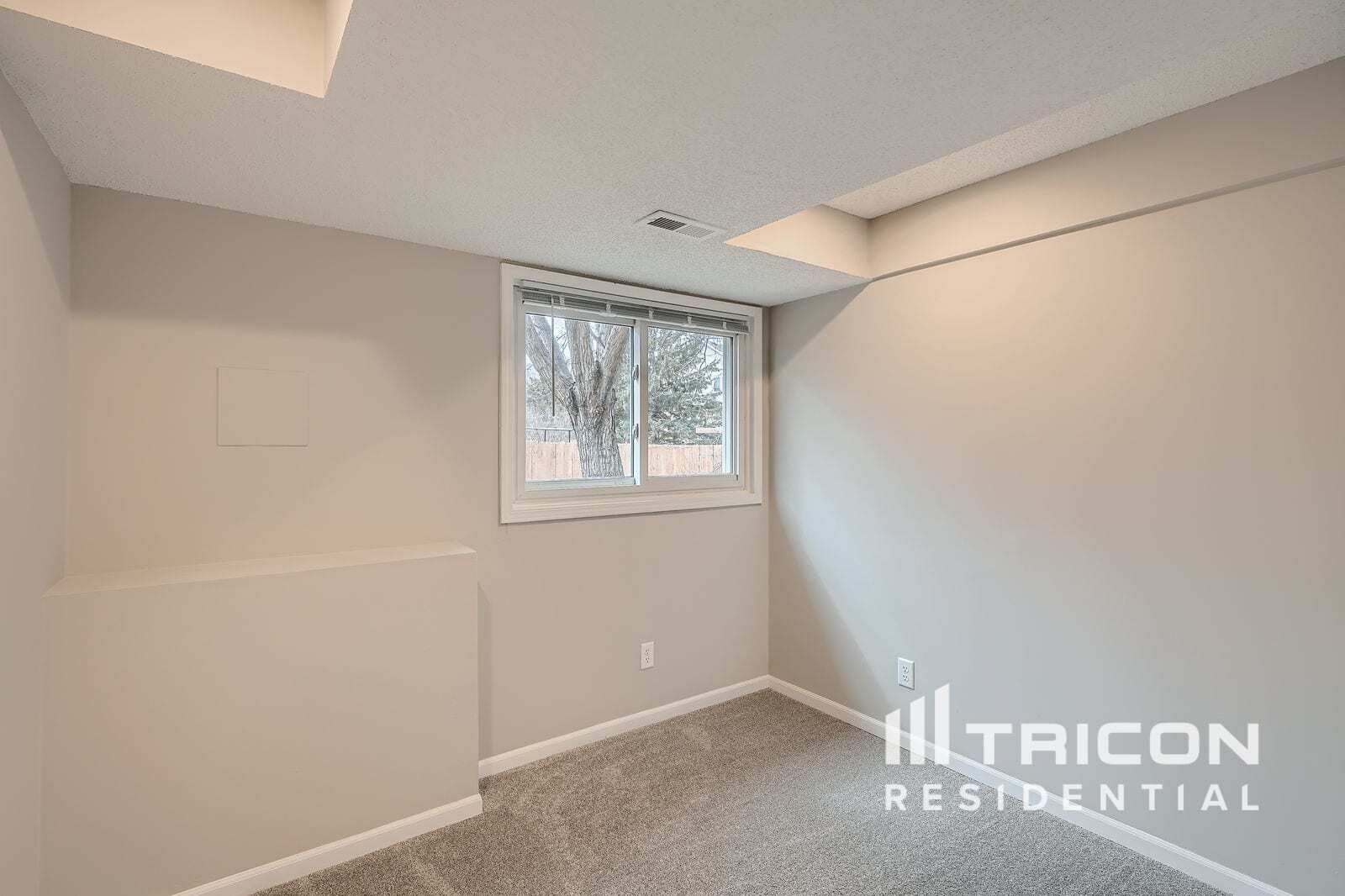 Building Photo - 1814 Lacota Ln