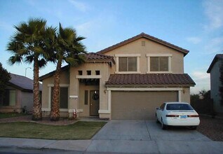 Building Photo - Great Open Floor Plan Near Stadium!