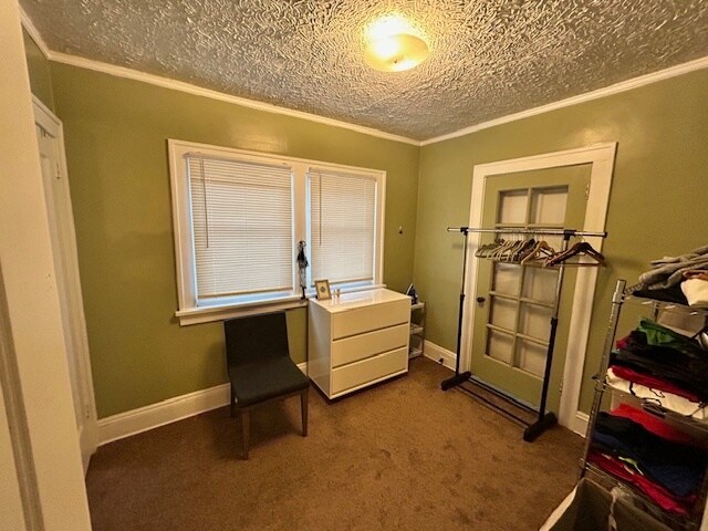 Dressing room off main bedroom - 2933 E Derbyshire Rd