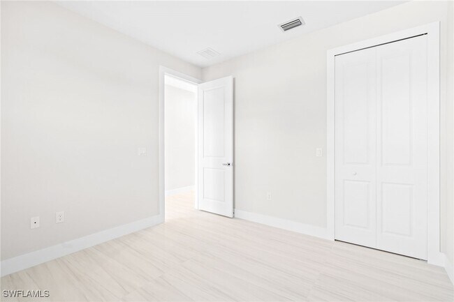 Building Photo - 2064 55th Terrace SW