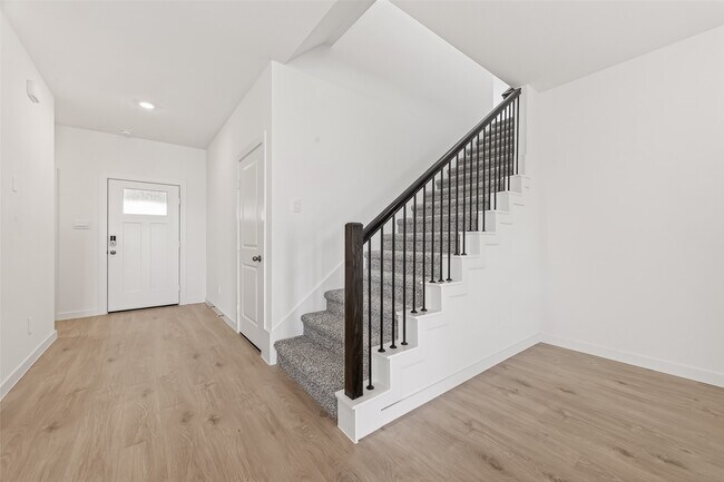 Building Photo - 4323 Camden