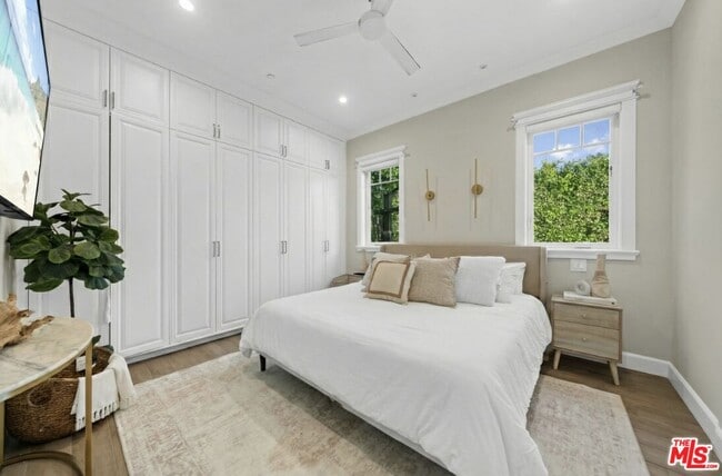 Building Photo - 12345 Huston St