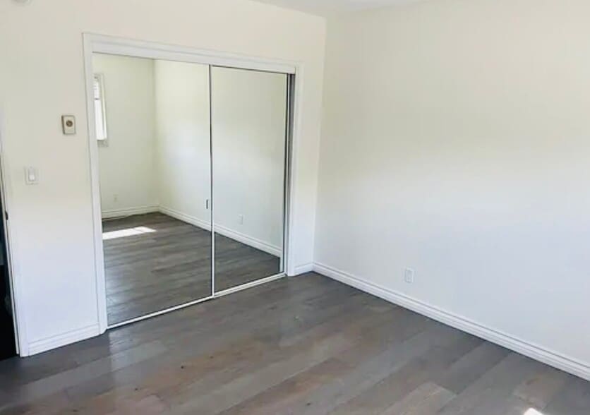 Building Photo - 36 Breeze Ave