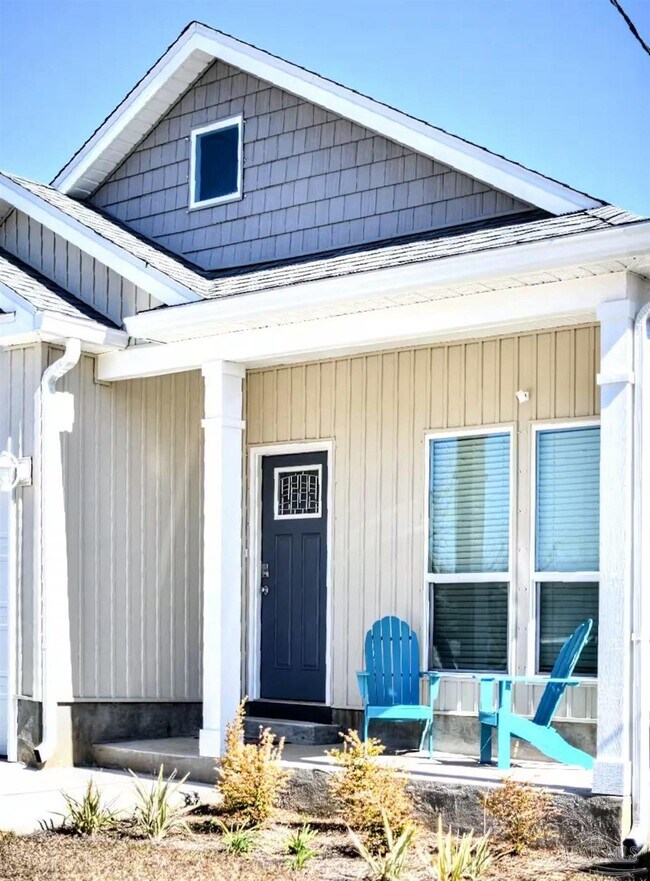 Building Photo - 5446 Medina Rd