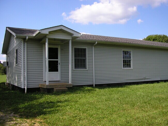 Primary Photo - 3812 Charlie Moran Hwy