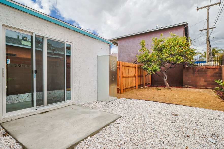 Building Photo - 4523 E 55th St