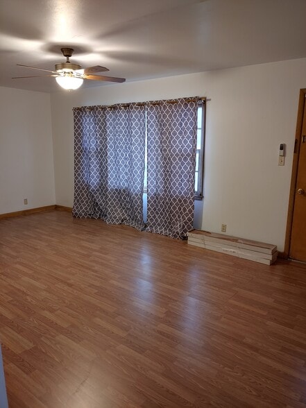 Building Photo - 2628 Iowa St