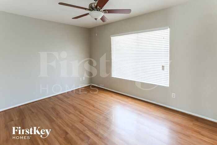 Building Photo - 5339 W Cholla St