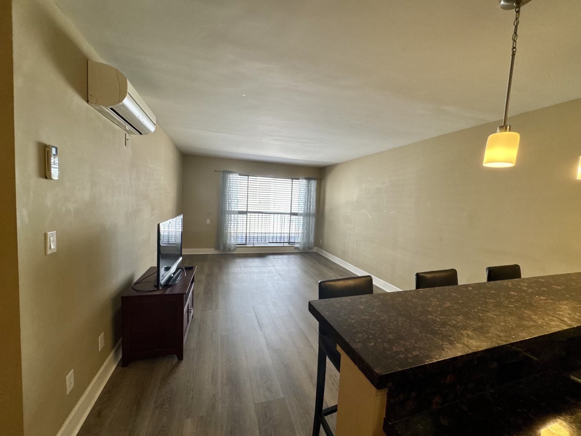 Building Photo - 10982 Roebling Ave