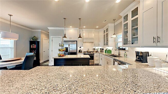 Building Photo - 6519 W Pleasant Way