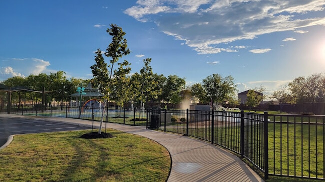 Building Photo - 3948 Northhaven Trl