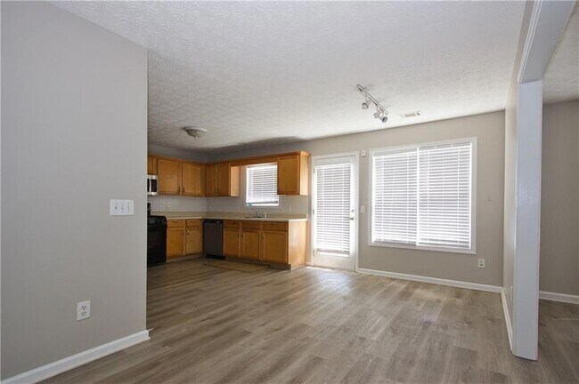 Building Photo - 3292 Shady Valley Ct SW