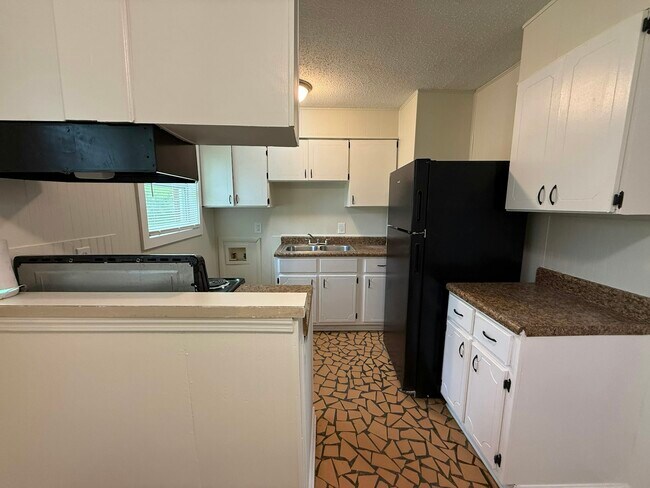 Building Photo - 4277 Falcon Cove