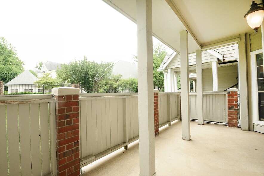 Building Photo - 3903 Penderview Dr