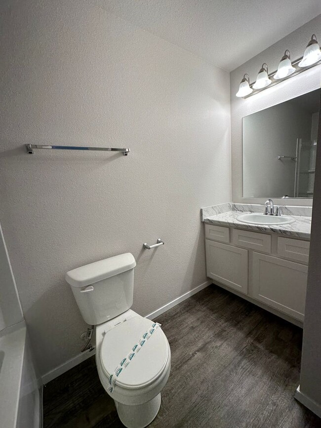 Building Photo - Move-In Ready 3 Bedroom, 2 Bathroom Home in Broken Arrow