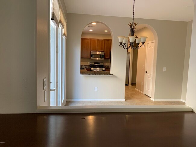 Building Photo - 3854 E Sabra Ln