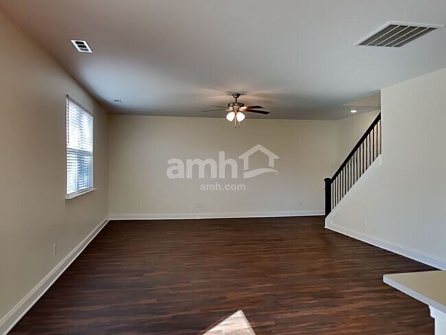 Building Photo - 5215 Virtue Ave
