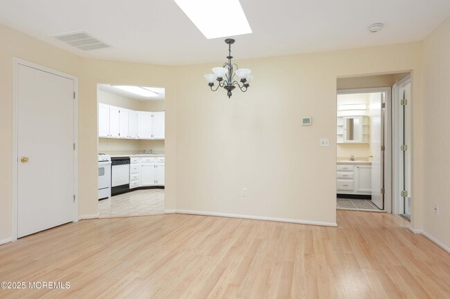 Building Photo - 90 Puffin Glade