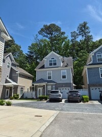 Building Photo - Kemps Village at Towne Center