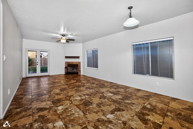 Building Photo - 2523 S 41st Ave
