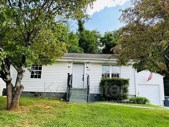 Primary Photo - 800 Gertrude Ave